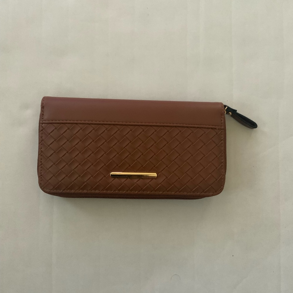 NWOT Brown Woven Zip Wallet
